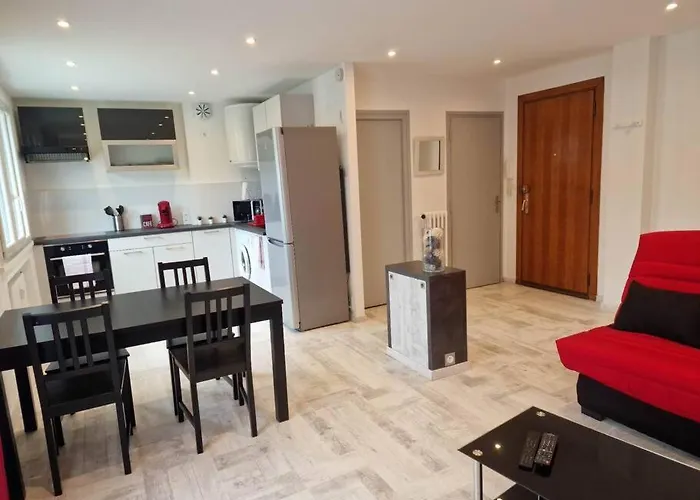 Superbe 2 Pièces - Riviera Des Alpes - Parking Gratuit *