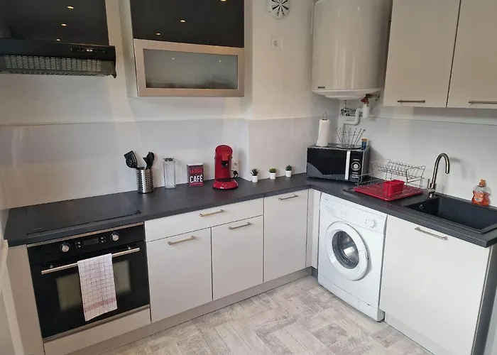 Superbe 2 Pieces - Riviera Des Alpes - Parking Gratuit Lägenhet *